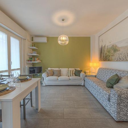 Annie House Appartamento Chic E Accogliente Σέστρι Λεβάντε Εξωτερικό φωτογραφία