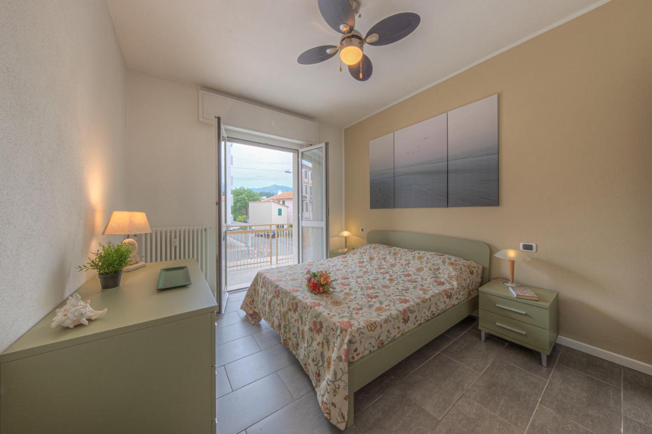 Annie House Appartamento Chic E Accogliente Σέστρι Λεβάντε Εξωτερικό φωτογραφία