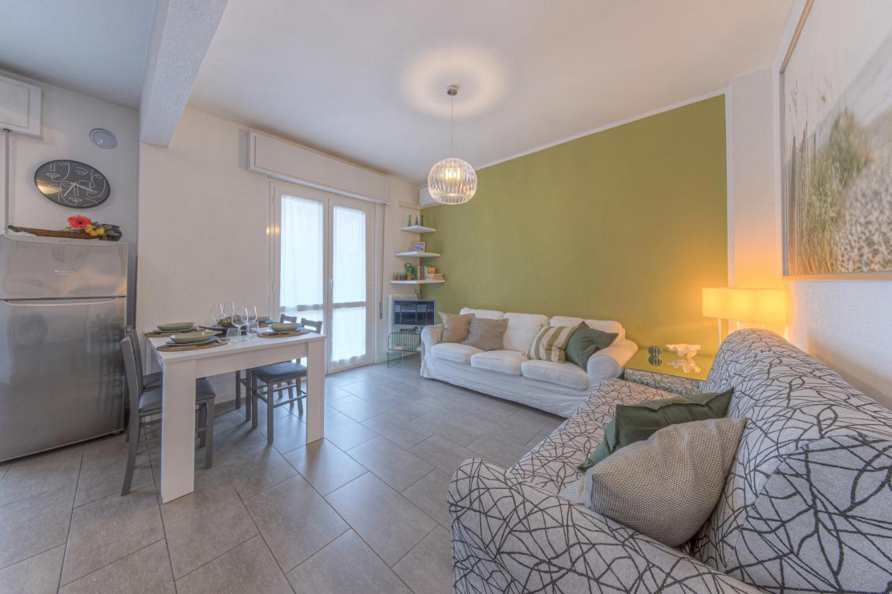 Annie House Appartamento Chic E Accogliente Σέστρι Λεβάντε Εξωτερικό φωτογραφία