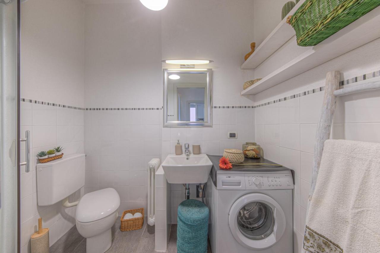 Annie House Appartamento Chic E Accogliente Σέστρι Λεβάντε Εξωτερικό φωτογραφία